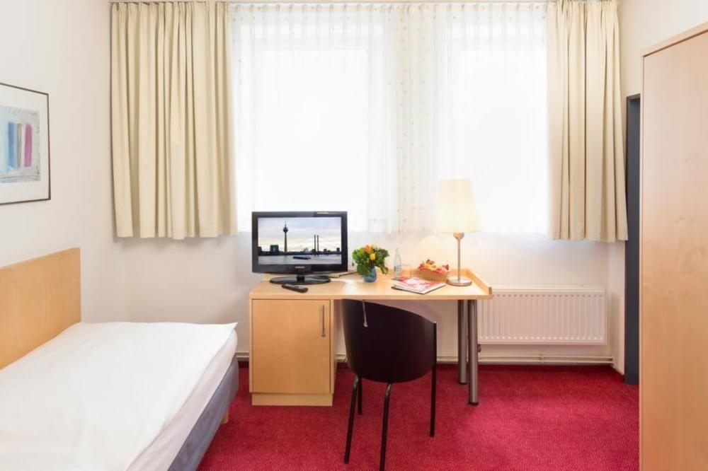 Cvjm Duesseldorf Hotel & Tagung Extérieur photo